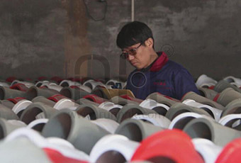 The Cast Bend Pipe Production Equipment