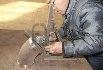 The Cast Bend Pipe Inspection Equipment