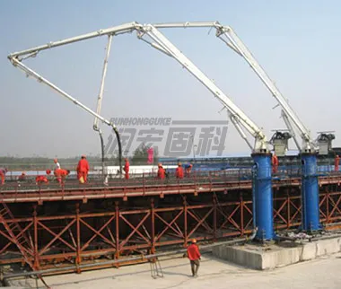 Pouring concrete placing boom safe operation